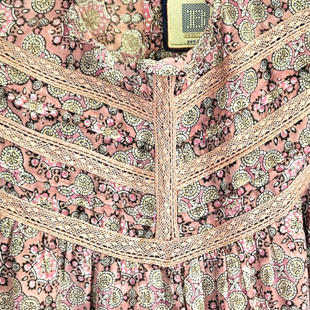 Bell By Alicia Bell Mauve Lace Trim Blouse - Picture 4 of 4